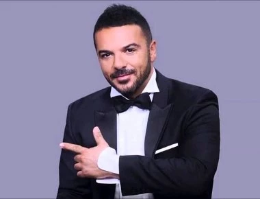 Τριαντάφυλλος: «Δε δίνω 20 χιλιάρικα για να παίξουν τραγούδια μου - Η Νατάσα ξεχάστηκε και δε με κάλεσε»(βίντεο)